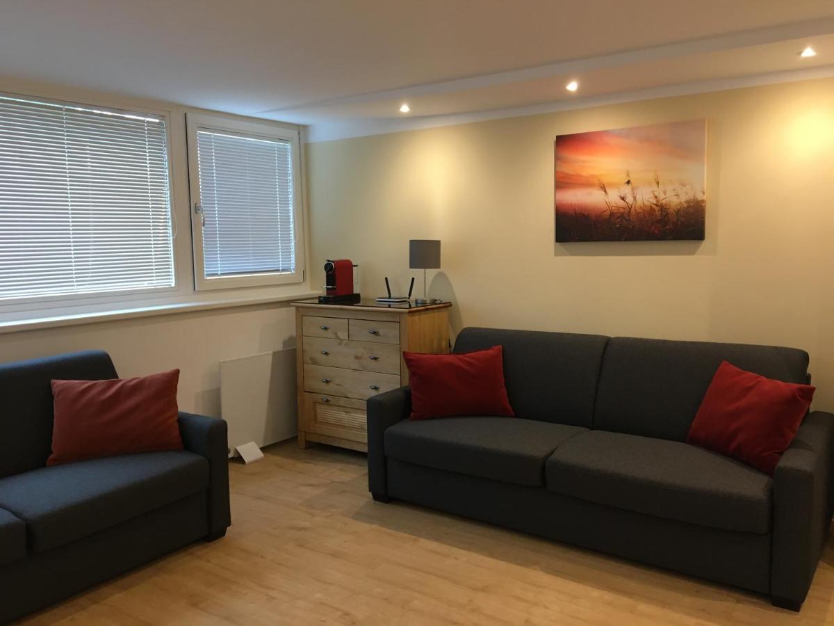 Cosy Flat In The Quiet Area With Own Garden, Free Parking And Direct Public Transport Link To The Centre Leilighet Wien Eksteriør bilde
